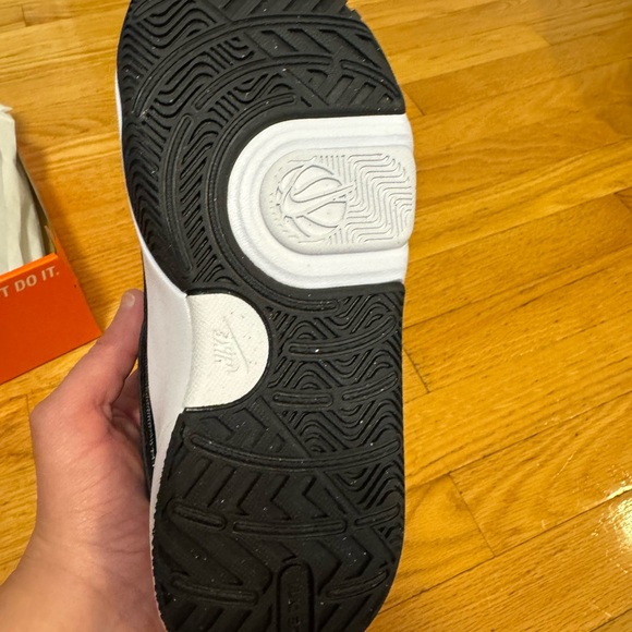 Nike Kids Team Hustle D 11 P5 - Picture 3 of 4